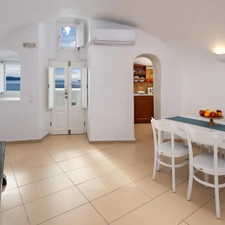 Дом отдыха Rock Cave House *