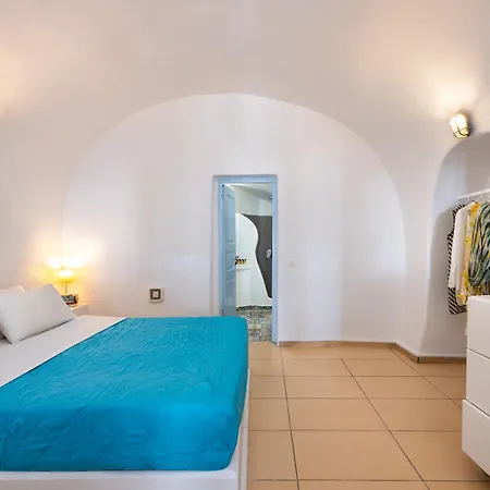 Rock Cave House Дом отдыха Ия